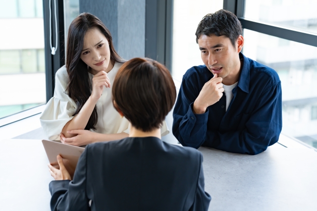 認知症の親の家を売却できる成年後見人制度とは